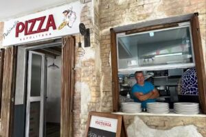 PULCINELLA PIZZERIA TRATTORIA NAPOLITANA