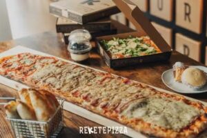 REKETEPIZZA