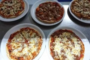 RESTAURANTE PIZZERÍA ARROCERÍA PLAZA