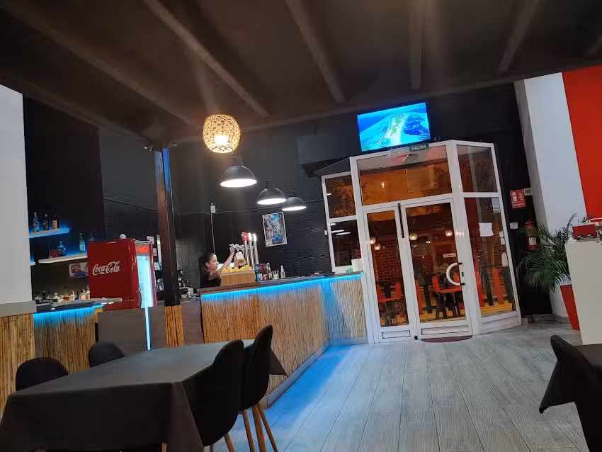 Restaurante pizzería caribbeans