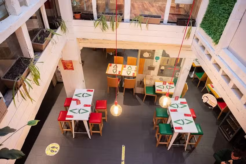 Restaurante Pizzería COMES