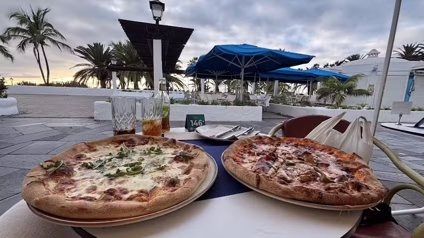 Restaurante Pizzería El Lago