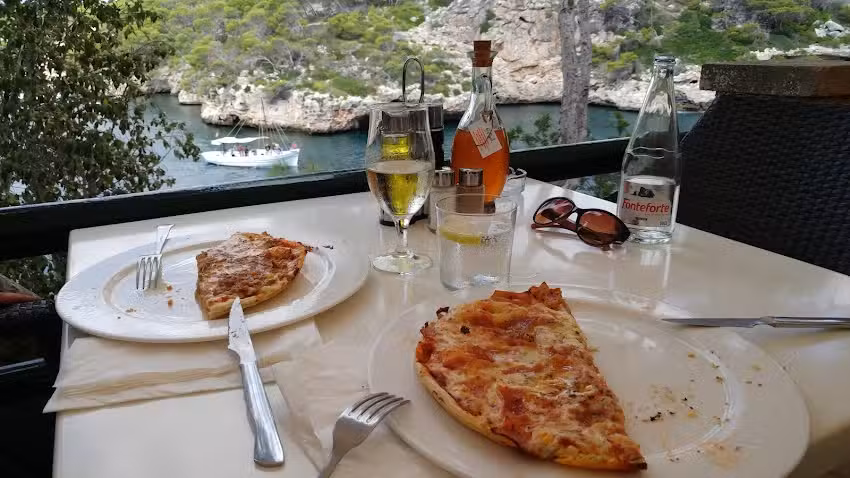 Restaurante Pizzería Es Port