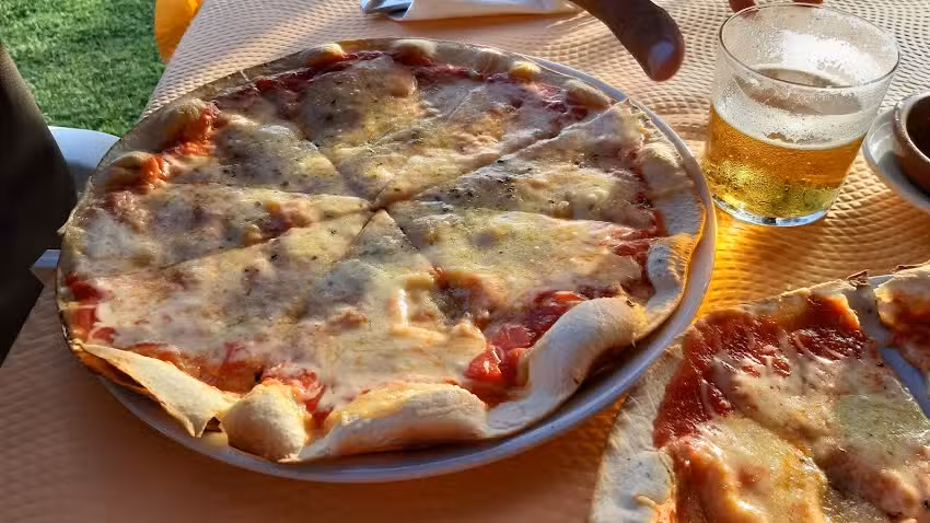 Restaurante Pizzería La Marisma Bolonia