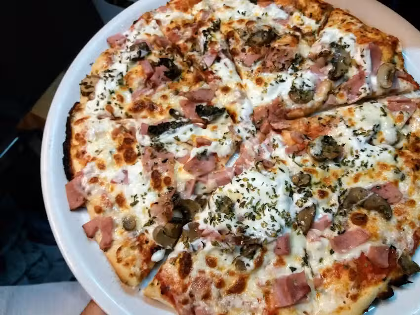 Restaurante PIZZERIA La Piscina