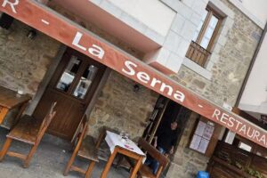 Restaurante- Pizzería La Serna