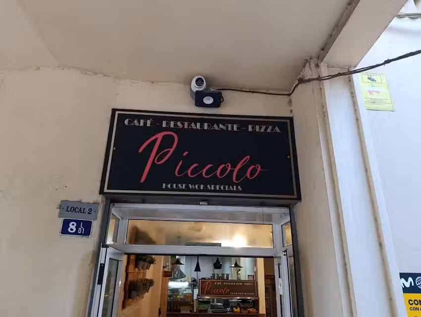 Restaurante & Pizzería Píccolo Wok