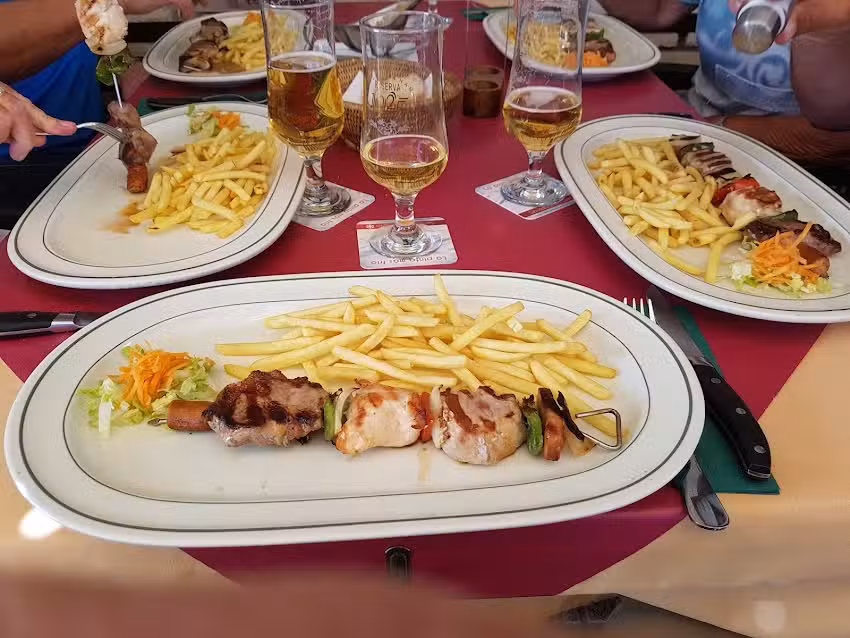 Restaurante Pizzería Roma, Frente Hotel Best Sabinal