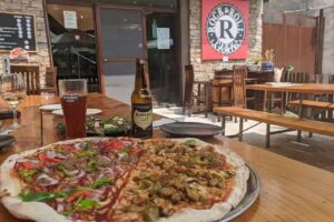 Rock & Roll Pizza La Portela / RB-LE-1723