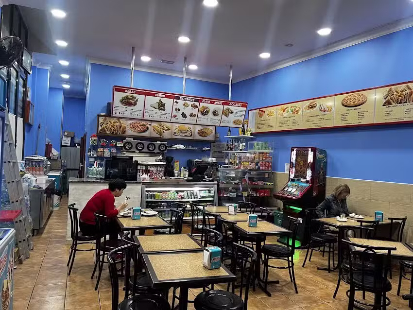 Rony & Kebab Cafetería Pizzería