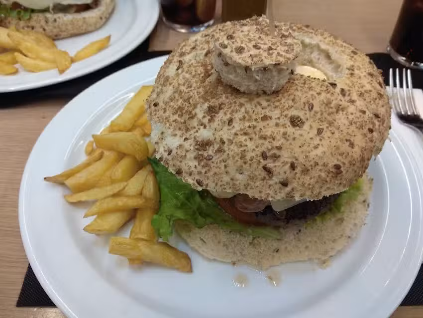 Ruta 33 Hondarribia – Restaurante & Cafetería