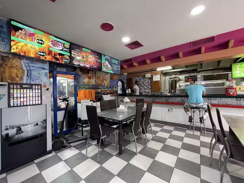 Shani Pizza Kebab La Perla