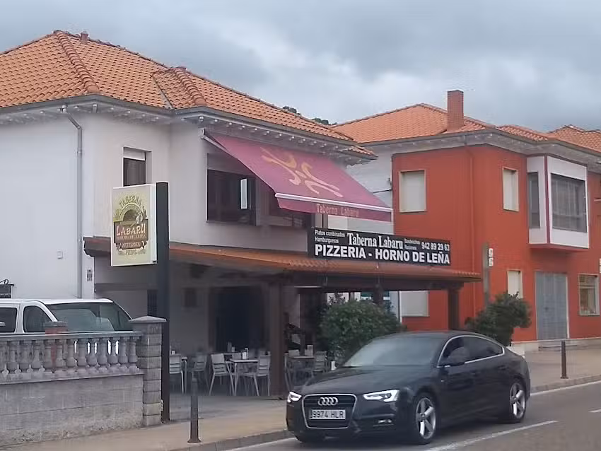 Taberna Lábaru Pizzería-Horno de Leña
