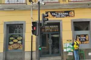 Taj Mahal restaurant kebab y pizzería