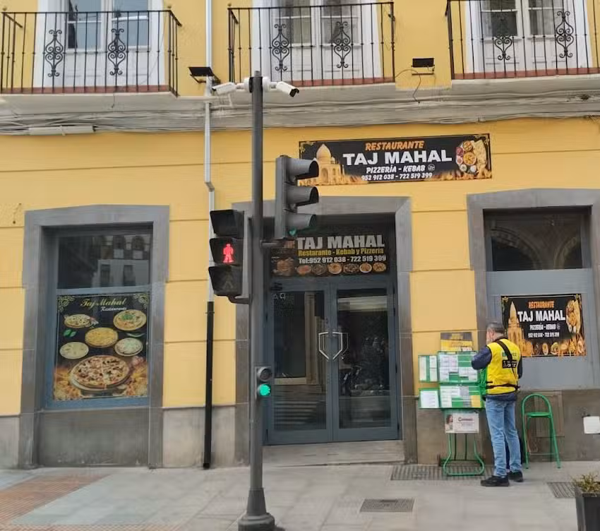 Taj Mahal restaurant kebab y pizzería