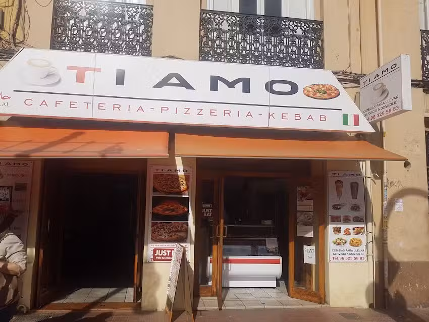 Ti amo (café, kebab y pizzería)