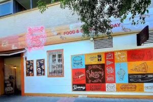 Yummy Mamy. Cafeteria, Restaurante & Hamburguesería